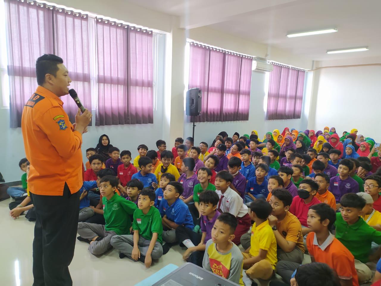 Sosialisasi dan Simulasi Mitigasi Bencana