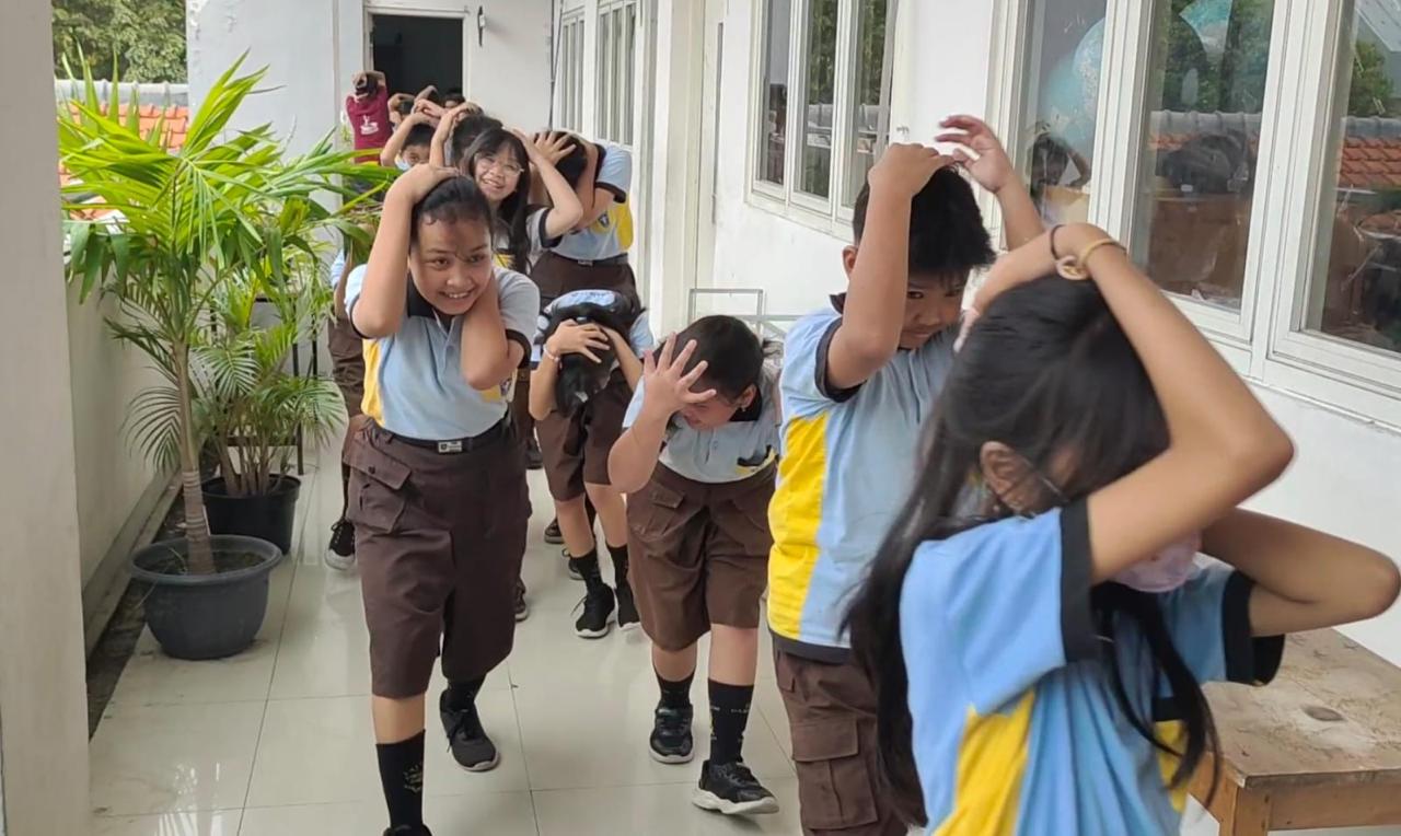 Sosialisasi dan Simulasi Mitigasi Bencana