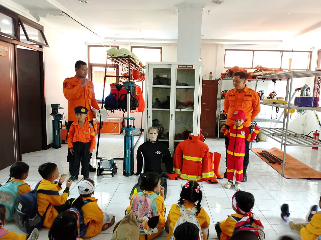 Sosialisasi dan Simulasi Mitigasi Bencana