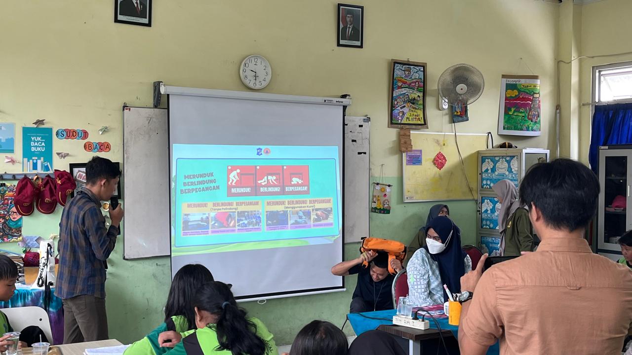 Sosialisasi dan Simulasi Mitigasi Bencana