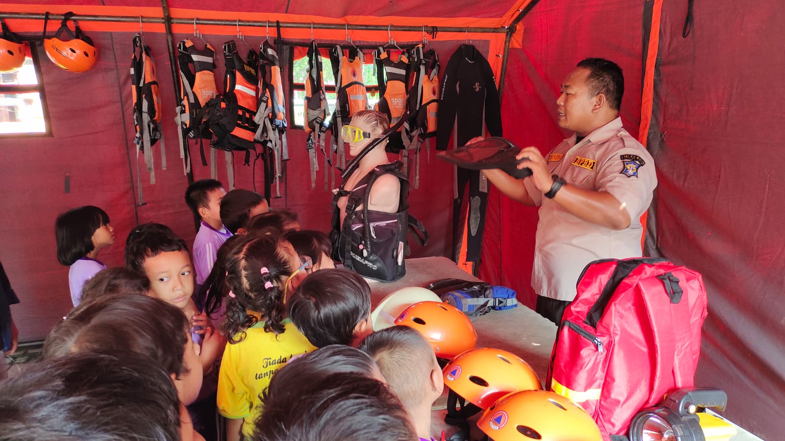 Sosialisasi dan Simulasi Mitigasi Bencana