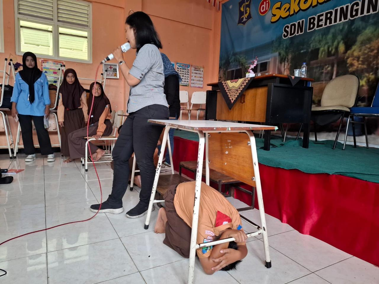 Sosialisasi dan Simulasi Mitigasi Bencana